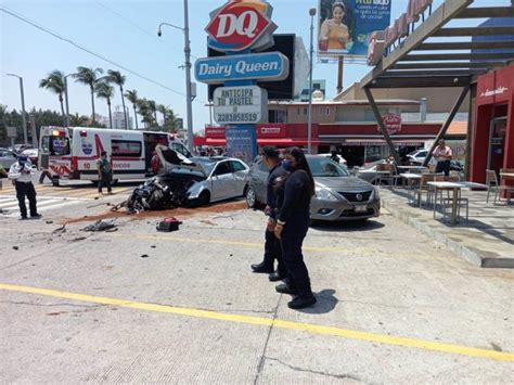 Se Registra Aparatoso Accidente En Avenida Ruiz Cortines De Veracruz