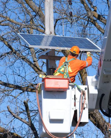 Halton Hills Hydro Launches Innovative Solar Smart Grid Technology