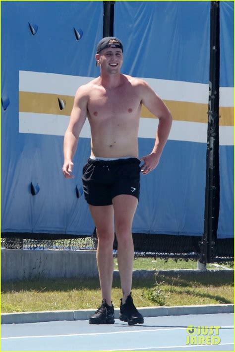 Too Hot To Handle S Harry Jowsey Works Out Shirtless In LA Photo