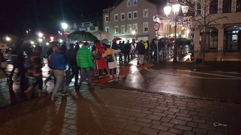 Corona Protest Spaziergang Gegen Einschr Nkungen Und Impfpflicht In Merzig