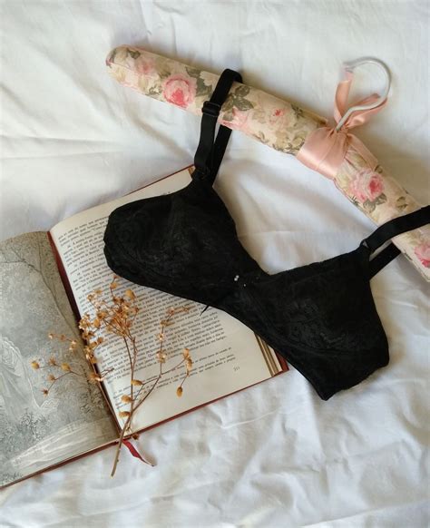 Suti Vintage Preto Renda Lingerie Feminina Usado Enjoei