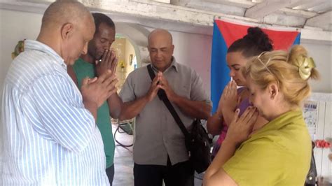 Activistas Cubanos Realizan Una Cadena De Oraci N Por Ucrania