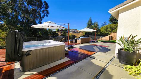 Modern Landscape Backyard Design Hot Tub All Access Construction