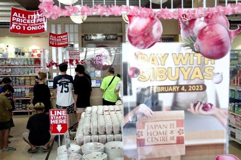 Philippine News Agency On Twitter Look Customers Pay Onions Instead