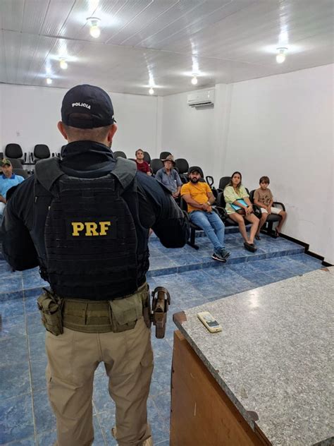 Maio Amarelo Polícia Rodoviária Federal realiza atividades de