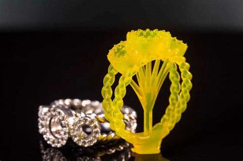 Фотополимерная выжигаемая смола B9R-4-Yellow 1л - Серійний 3д друк
