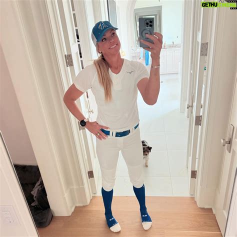 Jennie Finch Wiki Biography Age Photos Spouse And More
