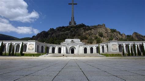 Valle De Los Caídos Ayuso Saca Adelante La Ley Que Le Permite