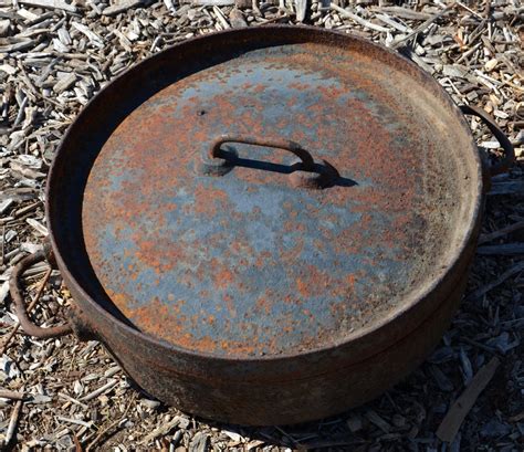 Enormous And Super Heavy Dutch Oven Collectors Weekly