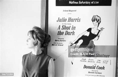 Rendezvous With The Actress Julie Harris. En 1961, à New l' actrice