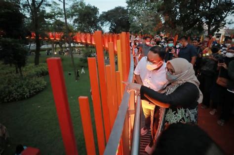 Adu Mesra Anies Feri Dan Sri Mulyani Tonny