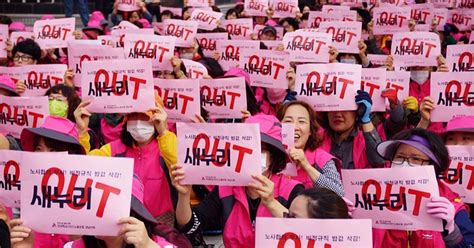 경남학비노조 새누리당 주도 밥값 삭감에 “갑질 도정” 민중의소리