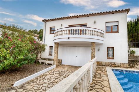 Maison à vendre à l Escala avec piscine privée Unico Costa Brava