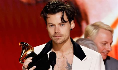 Harry Styles Wins Grammys 2023′s Album of the Year, Beating Beyonce, Adele, & More (Video ...