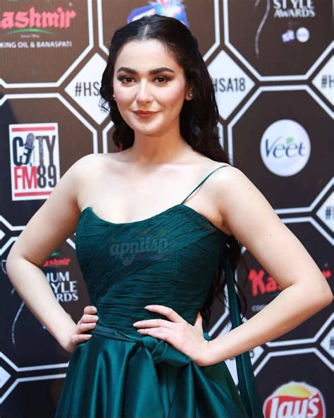 Hania Amir Sings Baari Making It A Soul Stirring Performance For Fans