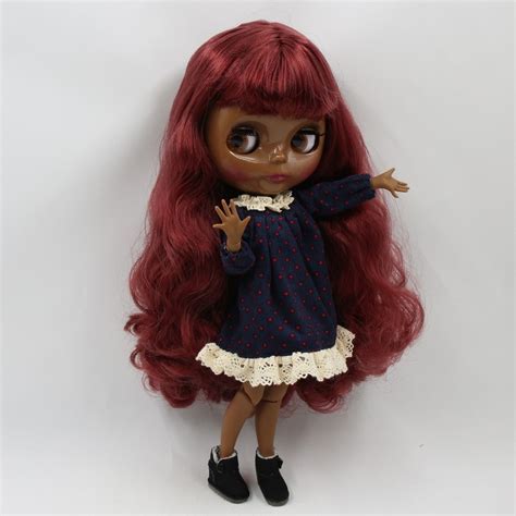 Neo Blythe Muñeca con pelo rojo piel negra cara linda brillante y