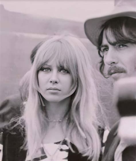 Pattie Boyd Looking Fabulous Along With George Harrison In The Late 60s