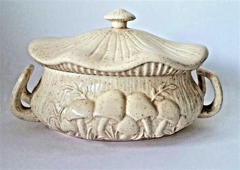 Arnels Mushroom Soup Tureen Casserole Dish Ceramic Vintage Stoneware