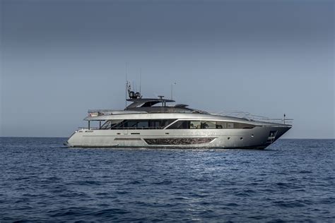 Luxury Crewed Motor Yacht FIGURATI Riva Dolcevita 110 5 Cabins