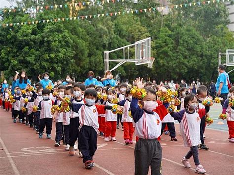 口罩令鬆綁「校園注意！」 校慶園遊會「這原因」禁邊走邊吃 中廣新聞網 Line Today