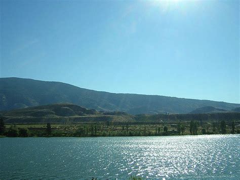 Tuc El Nuit Lake In Oliver Bc Osoyoos Oliver Osoyoos Bc Paddle Boat