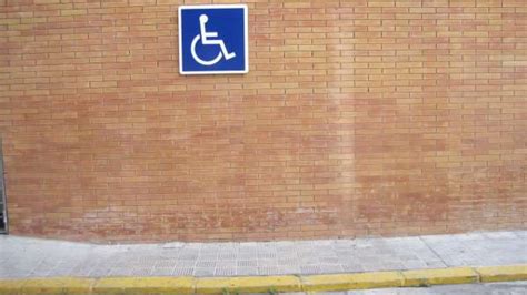 Cómo solicitar la tarjeta de estacionamiento para personas con