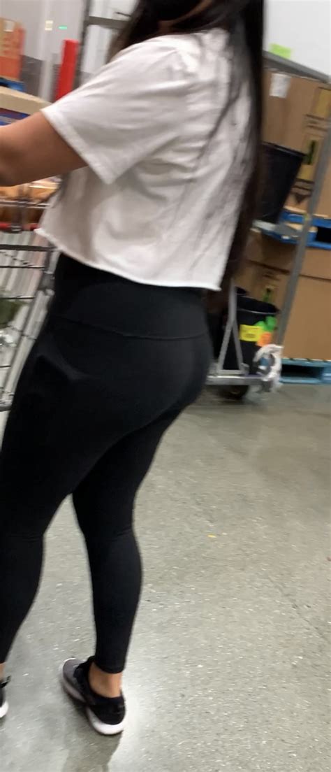 Costco Thick Ass Chick In Spandex Spandex Leggings Yoga Pants Forum