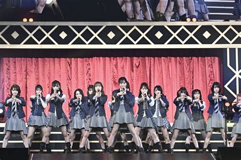 Akb48 チーム8が活動休止前ラストコンサートを開催！昼公演にはチーム8 Ogメンバー32名もサプライズで登場！ 小栗有以「チーム8は青春