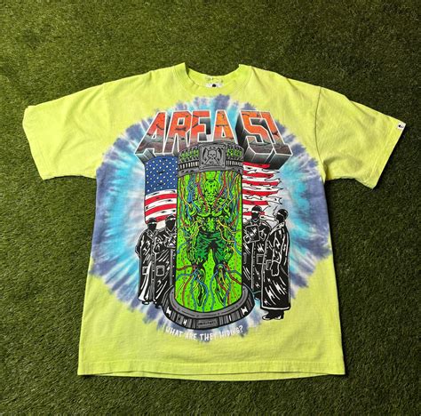 Warren Lotas Area 51 Hiding T Shirt – Thevintagevaultclawson