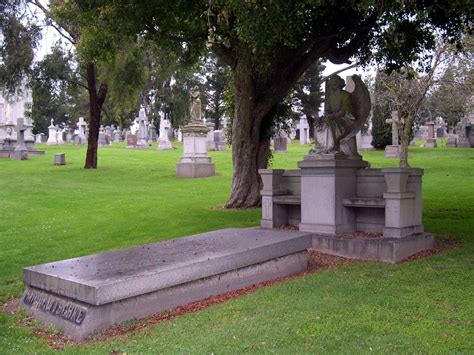 Colma Ca Holy Cross Cemetery Gallery Bella Morte