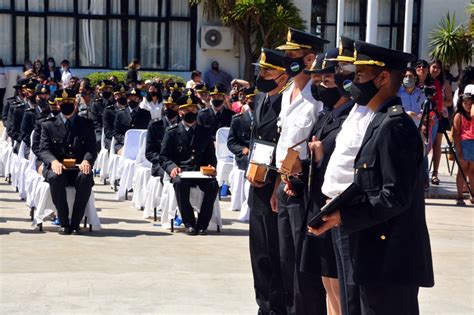 la policia de rio negro tiene  nuevos oficiales diario rio negro