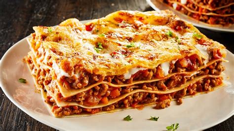 How To Make a Vegan Lasagna - DailyVeganLife.com