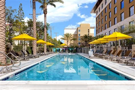 Hotels in Anaheim, CA - Find Hotels - Hilton