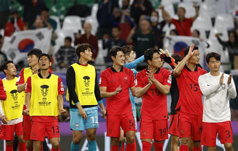 South Korea beat Saudi Arabia on penalties to reach Asian Cup last