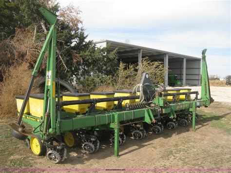 1990 John Deere 7300 Eight Row Planter In Mcpherson Ks Item H4374 Sold Purple Wave