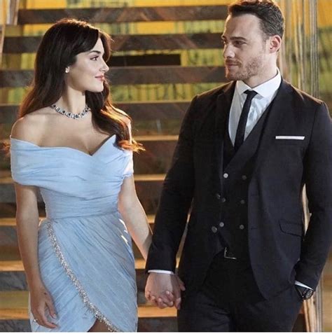 Hande Erçel ve Kerem Bürsin in başrollerini paylaştığı FOX TV de