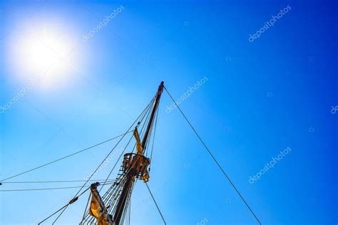 velas  cuerdas del  stil principal de  barco carabela santa mara