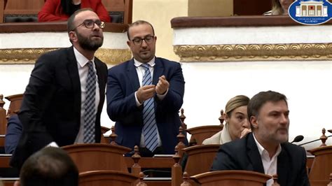 Debat I Fort Kuvend Bardhi P Rjashtohet Nga Seanca Deputeti E K