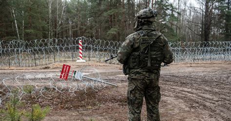 Strefa buforowa opóźniona Granicę wzmacnia 100 elitarnych żołnierzy