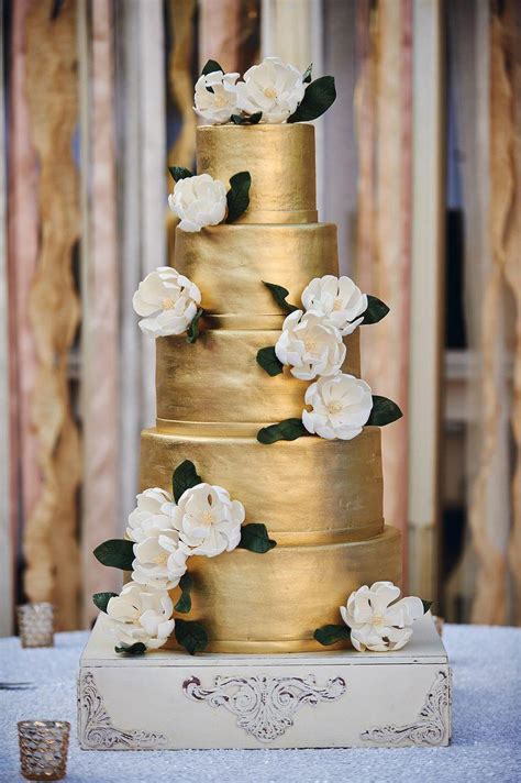 Gold Wedding White And Gold Wedding Cakes 2069810 Weddbook