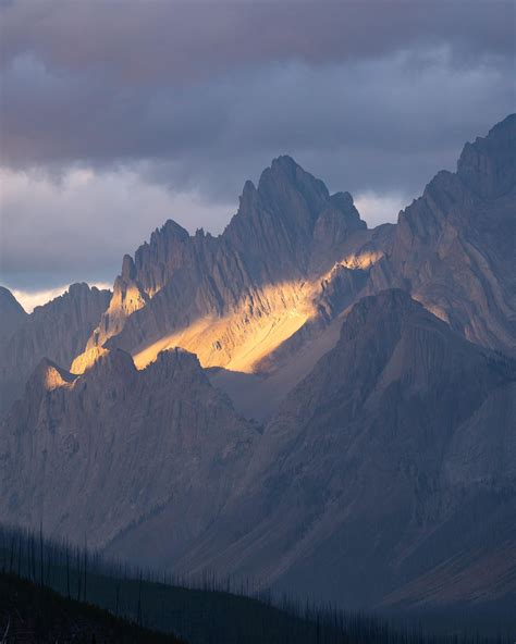 Deep in the mountains of British Columbia [OC] [3582x4478] : r/EarthPorn