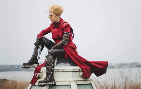 jacquistuffnthings - Vash the Stampede | Cosplay - CosplayCodex