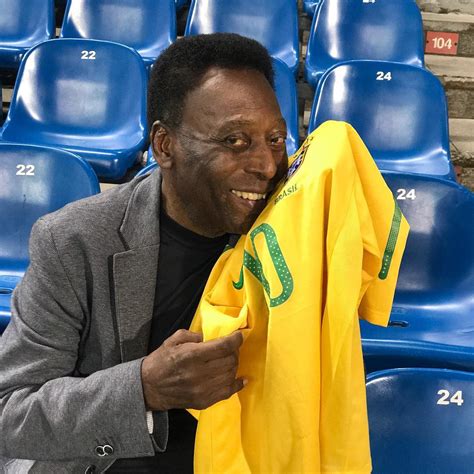 Por qué a Pelé le apodaron Pelé Mujer