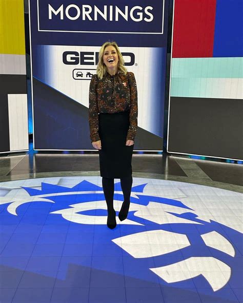 Rebecca Lowe - Premier League on NBC : r/hot_reporters