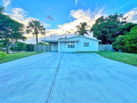 1423 S Broadway Lantana Fl 33462 ®