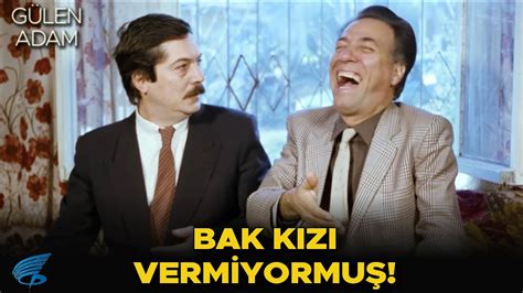 Gülen Adam Türk Filmi Yusuf Naciye yi Babasından İstiyor YouTube