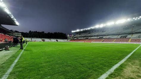 El Rayo Recibir La Medalla De Oro En Mitad De La Pol Mica Por El Estadio