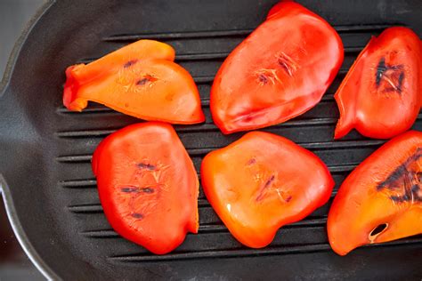 Roasted Red Pepper Pesto Dip — In Carinas Kitchen