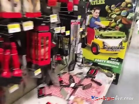 Quick Fuck And Squirt At Walmart