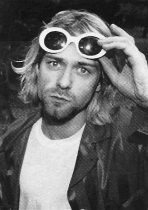 45 Photos Of Kurt Cobain | Kurt cobain, Kurt cobain style, Nirvana kurt ...